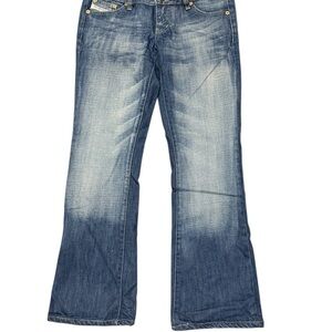 Diesel size 29 capri lengh EUC Blue Flare Wide Leg Jeans with Authentic Fading